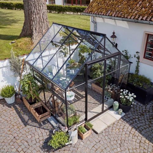 Halls Qube+ Greenhouse