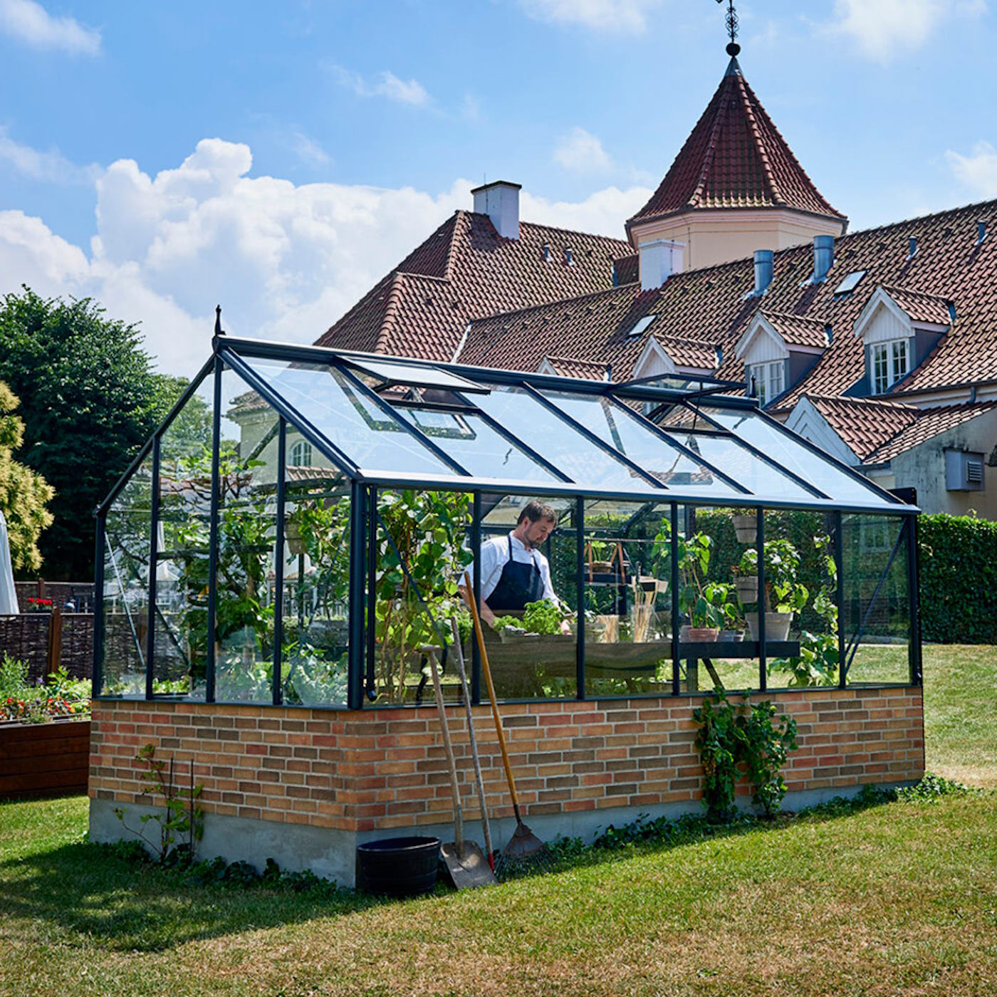 Juliana Dwarf Wall Greenhouse